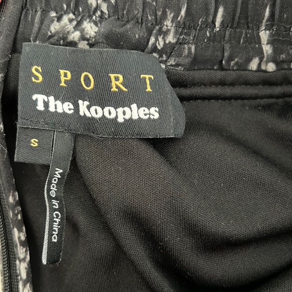 The Kooplea Sport black & grey pleated skirt Size Small - Picture 6 of 9